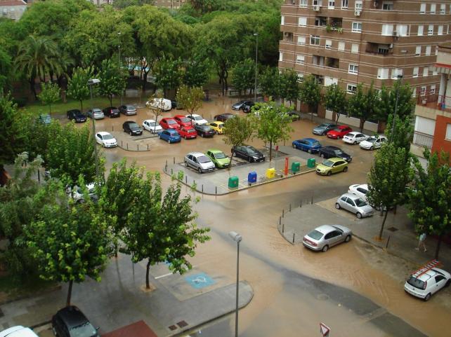 Creación de una base de datos con series largas de precipitación en la Región de Murcia y análisis temporal de la serie media anual, 1914-2013